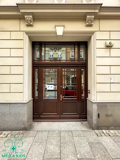 Med4Kids-Specjaliści Dziecięcy,Pediatra,Neurolog,USG,Neurochirurg,Kardiolog,Urolog,Ortopeda, Psycholog,Ginekolog,Nefrolog